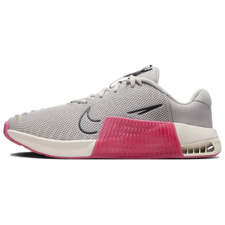 ナイキ Nike Women's Metcon 9 "Light Iron Ore/Light Orewood Brown/Khaki/Aster Pink" DZ2537-004