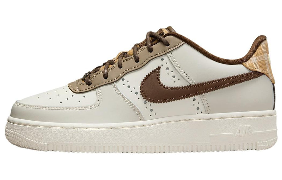 ナイキ エアフォース1 Nike GS Air Force 1 LV8 "Sail/Khaki/Cocoa Wow" FV3702-121