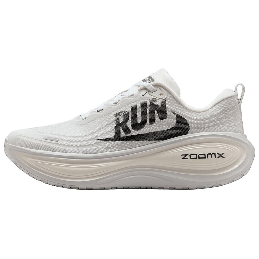 ナイキ ボメロ Nike Vomero Plus "Reverse Swoosh" IH2268-100