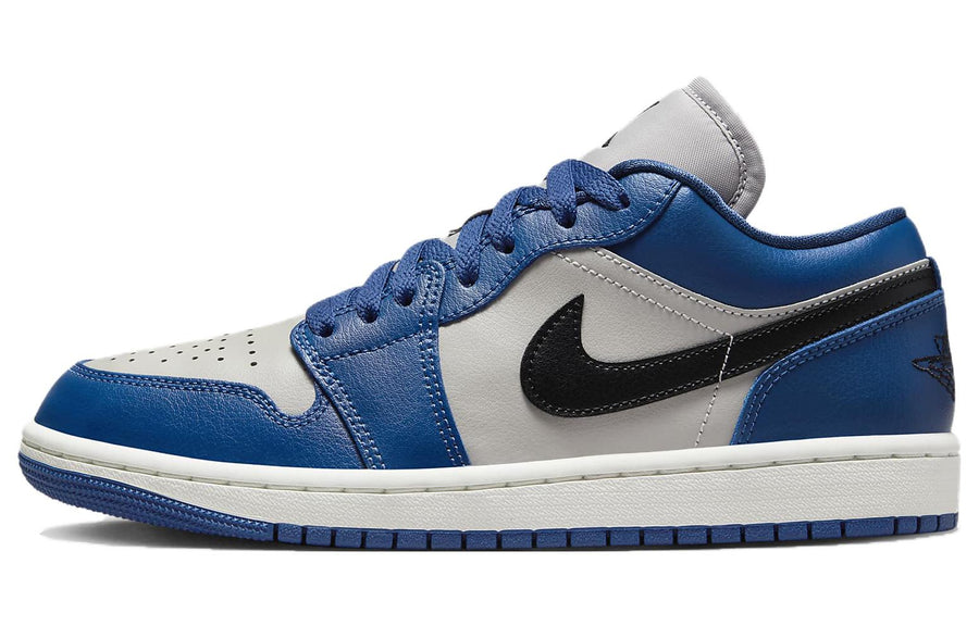 エアジョーダン1 Nike Women's Air Jordan 1 Low "Georgetown" DC0774-402