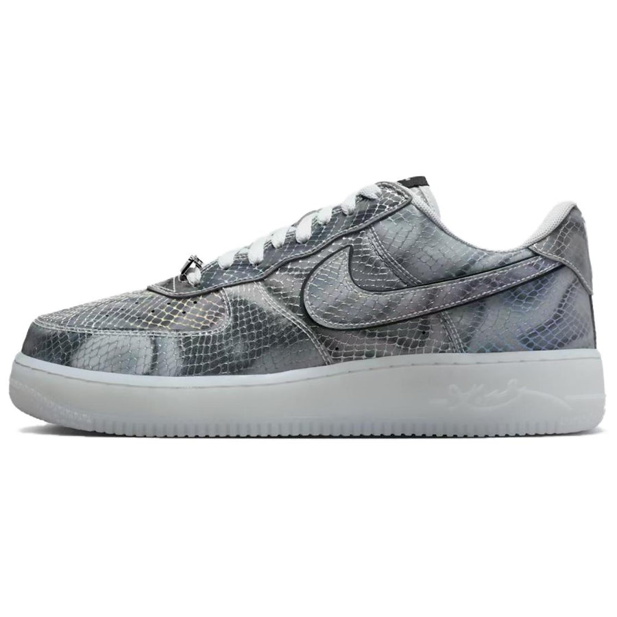 ナイキ エアフォース1 Kobe Bryant × Nike Air Force 1 Low Protro "Lenticular Snake" II3925-400