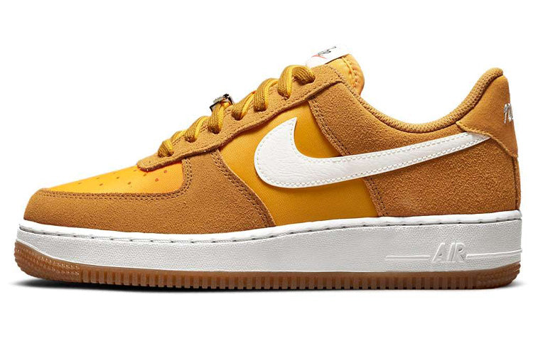 ナイキ エアフォース1 Nike Air Force 1 Low '07 SE "Gold Suede/Sail/University Gold" DA8302-700