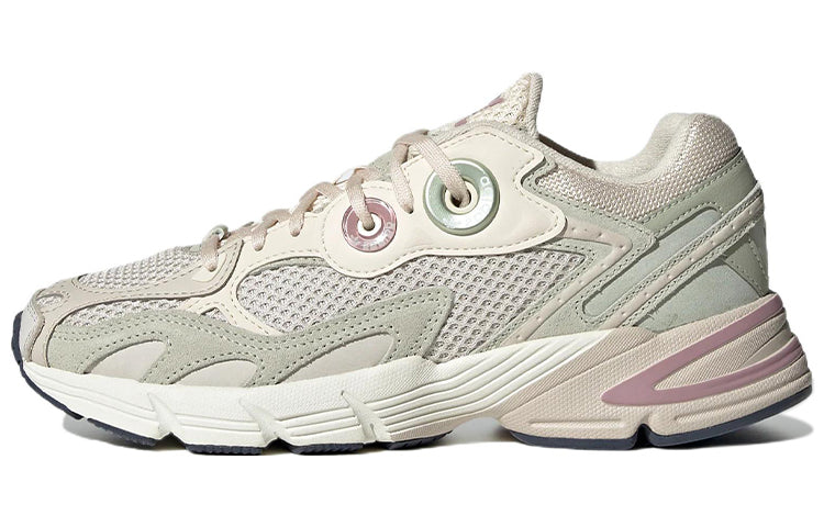 アディダス adidas Women's Astir "Wonder White/Clear Brown/Hello Green" GZ4333