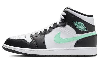 エアジョーダン1 Nike Air Jordan 1 Mid "Green Glow" DQ8426-103