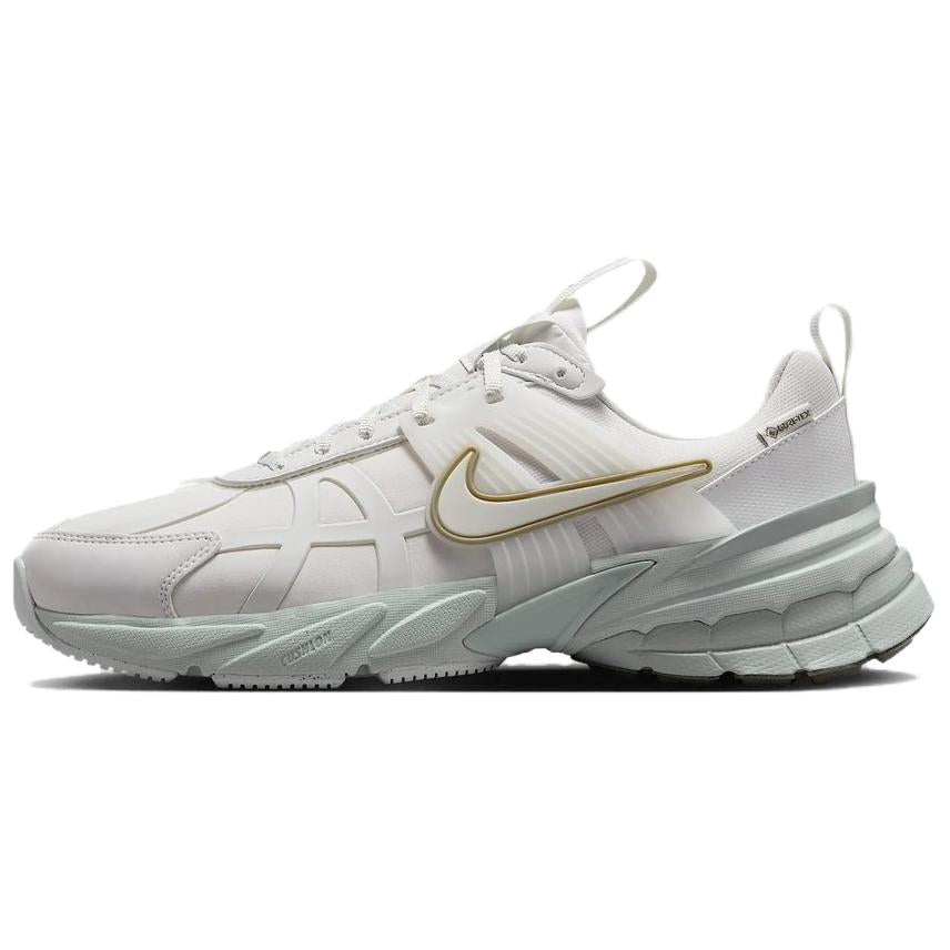 ナイキ V2K ラン Nike Women's V2K Run GORE-TEX "Platinum Tint/Summit White/Light Silver/Platinum Tint" FZ2622-004