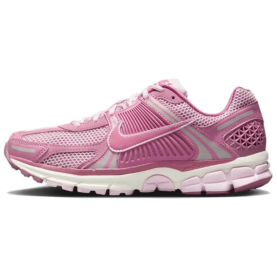 ナイキ ボメロ Nike Women's Zoom Vomero 5 "Elemental Pink/Pink Foam/Sail/Desert Berry" FJ2028-600