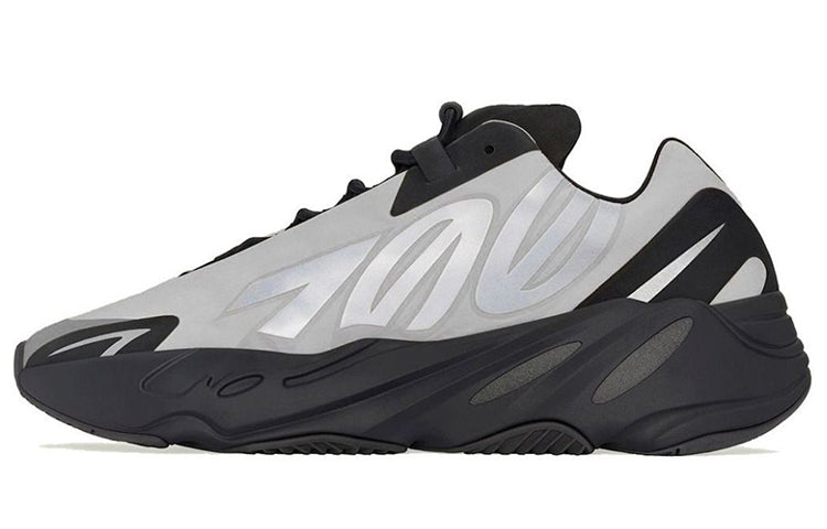 アディダス イージー adidas YEEZY 700 MNVN "Metallic" GW9524