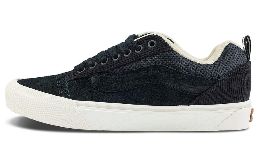 ヴァンズ ニュースクール Vans Knu Skool "Black" VN0009QCBLA