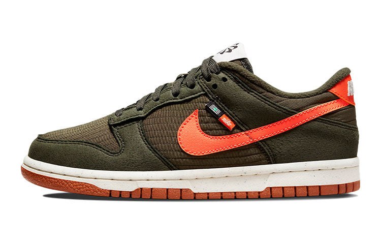ナイキ ダンク Nike GS Dunk Low SE Toasty "Sequoia" DC9561-300