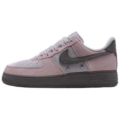 ナイキ エアフォース1 Nike Women's Air Force 1 '07 Low "Metallic Silver/Pencil Point" IZ6168-001