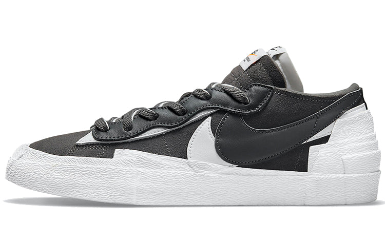 ナイキ ブレーザー Sacai × Nike Blazer Low "Iron Grey" DD1877-002
