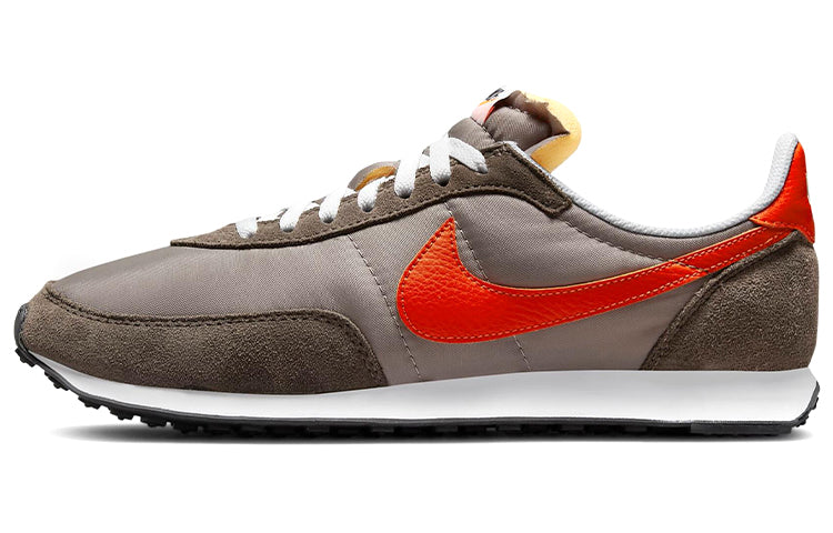 ナイキ Nike Waffle Trainer 2 "Moon Fossil Team Orange" DH1349-002