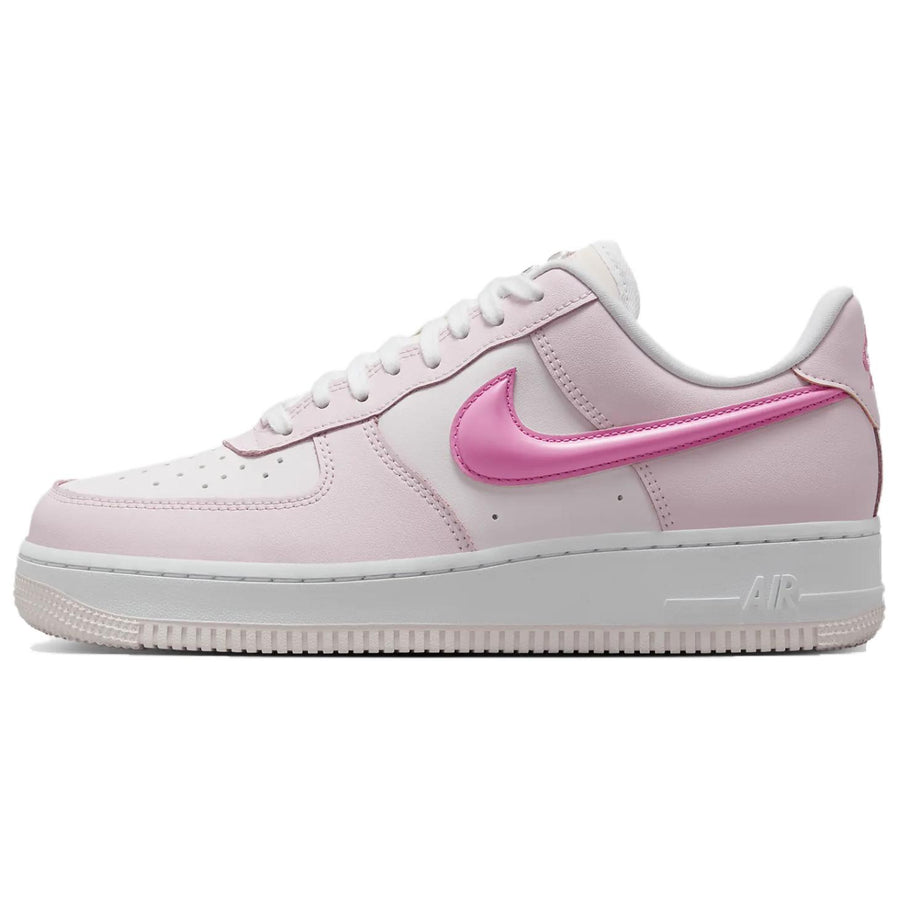 ナイキ エアフォース1 Nike Women's Air Force 1 Low '07 LX "Paw Print" HM3696-661