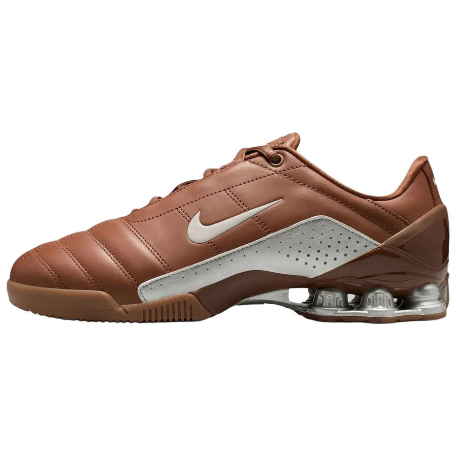 ナイキ ショックス Nike Women's Total 90 Shox Magia "Pecan/Metallic Silver" IO9300-200
