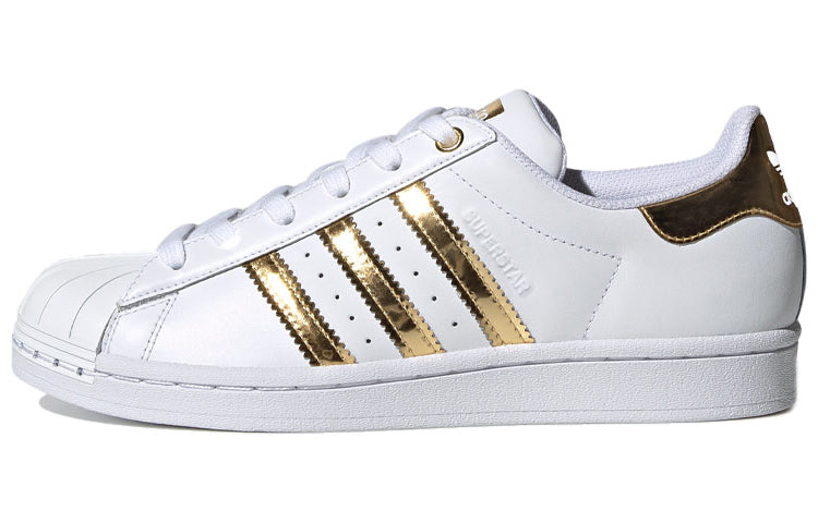 アディダス スーパースター adidas Women's Superstar "Metal Toe White Gold Metallic" FV3330