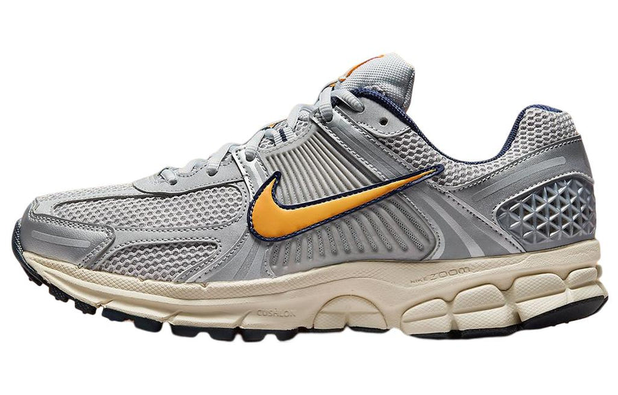 ナイキ ボメロ Nike Zoom Vomero 5 "Pure Platinum and Laser Orange" FJ4151-001