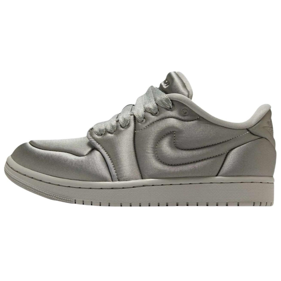 エアジョーダン1 Nike Women's Air Jordan 1 Low Method of Make "Satin Grey" HF3969-002